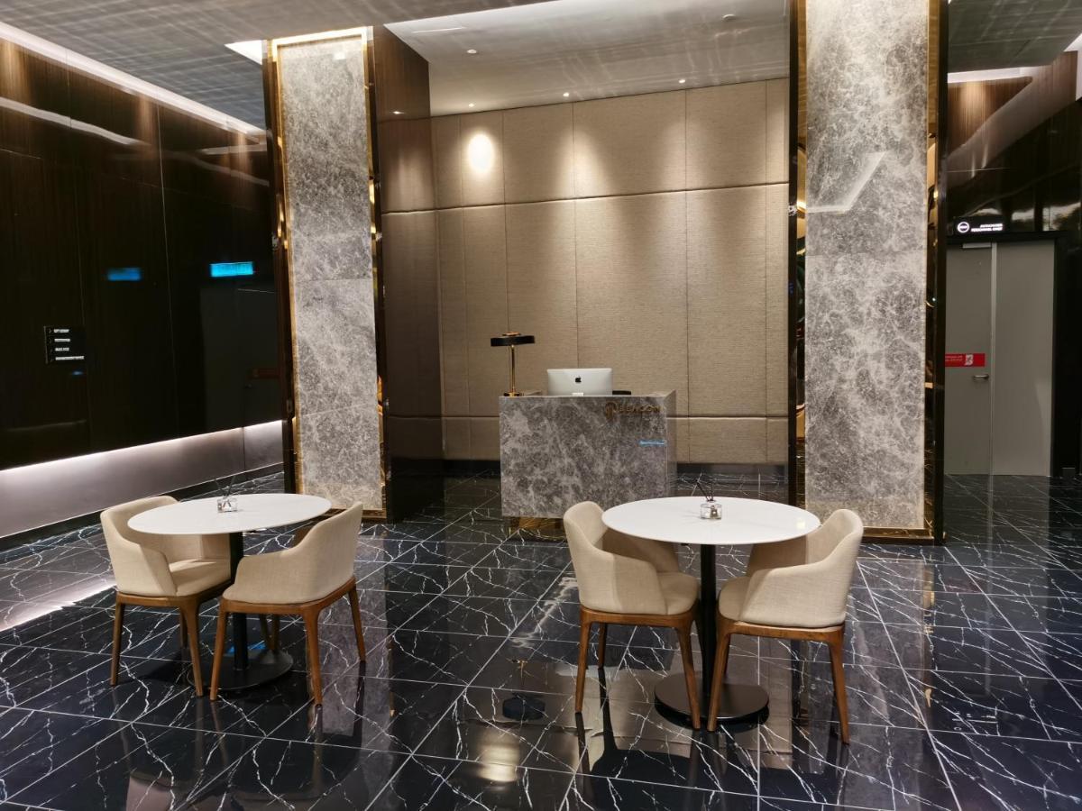 Beacon Exec Suites# Msg Chair#Disney Hotstar George Town Exterior foto